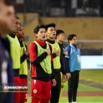 Nguyễn Đình Bắc 'thổi bùng' sân Hàng Đẫy, hàng thủ Ninh Bình FC chao đảo những phút cuối 1