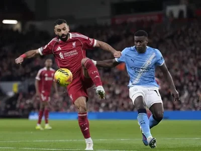 Bí ẩn đằng sau tiếng la ó của CĐV Liverpool dành cho Marc Guehi: Cầu thủ Man City lên tiếng!