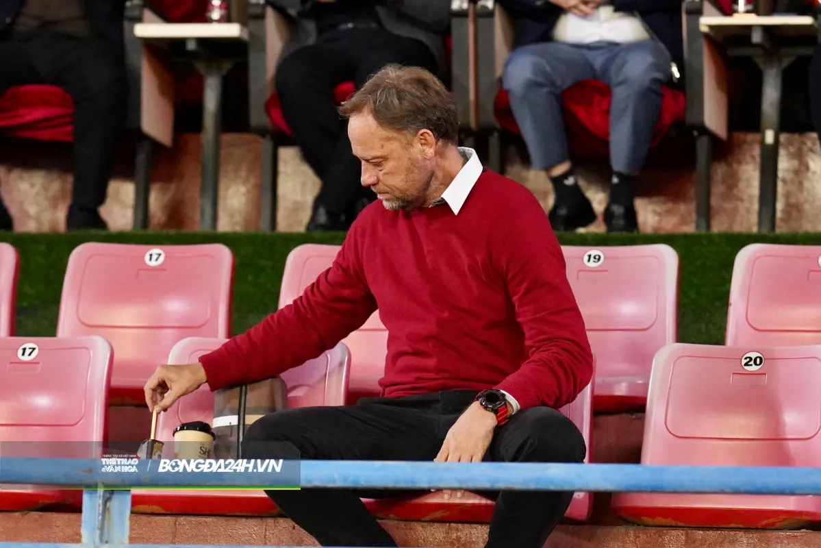 Đình Bắc khiến hàng thủ Ninh Bình FC chao đảo những phút cuối trận 6