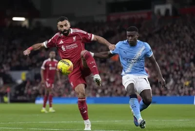 Bí ẩn đằng sau tiếng la ó của CĐV Liverpool dành cho Marc Guehi: Cầu thủ Man City lên tiếng! 1