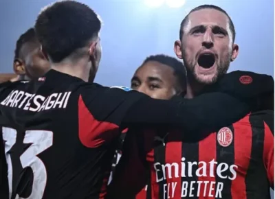 AC Milan vs Parma: Chủ nhà San Siro quyết 'nghiền nát' đối thủ để bám đuổi Inter? 1